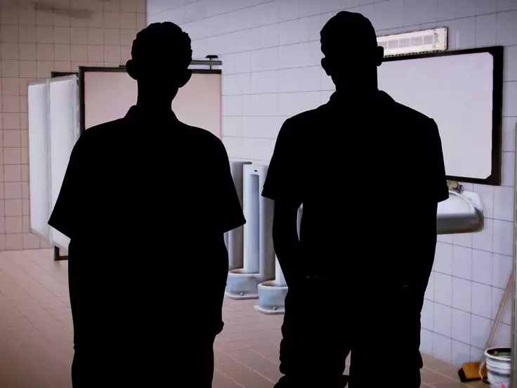 Netorare Ryuushutsu! Gesu Kanojo -Offpako Kibou Boku no Osananajimi no Ura Account-